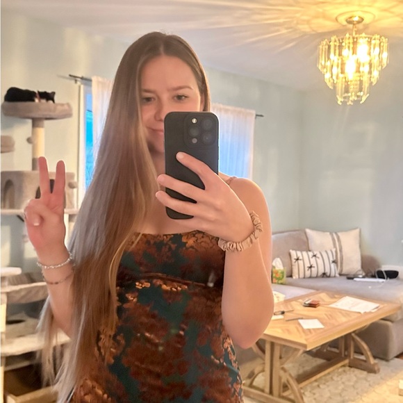 Meet your Posher, Ali - Picture 1 of 1